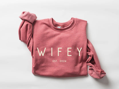 Personalized Wifey & Hubby Sweatshirt Newlywed Honeymoon Couple Outfit